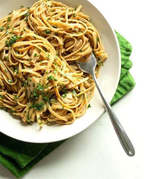 linguini-with-easy-clam-sauce-the-dinner-shift image