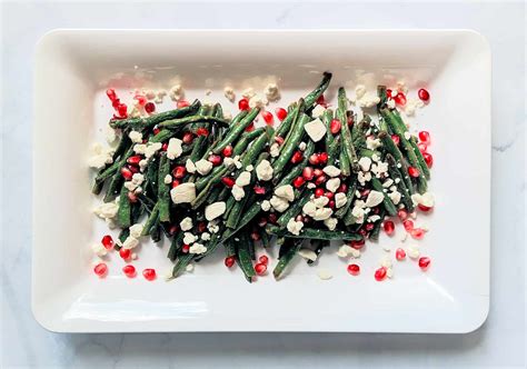balsamic-roasted-green-beans-with-pomegranate image