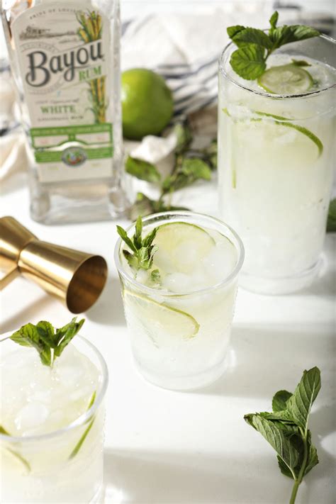 how-to-make-a-mojito-pitcher-easy-rum-pitcher-drink image