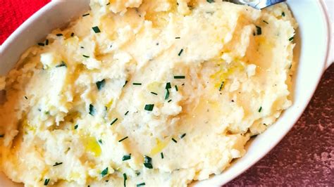 mashed-potato-with-cream-cheese-a-hearty-side-dish image