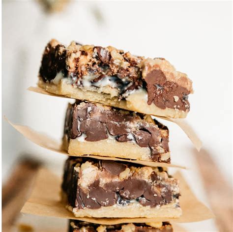 dark-chocolate-toffee-walnut-cookie-bars-eagle-brand image