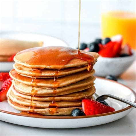 healthy-oat-flour-pancakes-the-toasted-pine-nut image