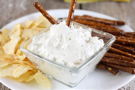 easy-ranch-chip-and-vegetable-dip-the-farmwife image
