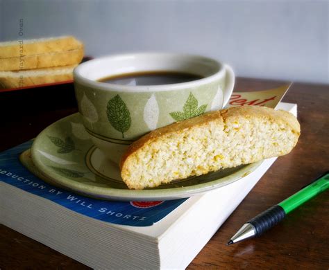 the-wayward-oven-coconut-lime-biscotti-blogger image