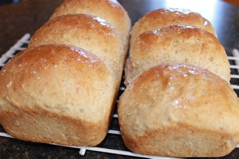 oatmeal-honey-bread-bonitas-kitchen image