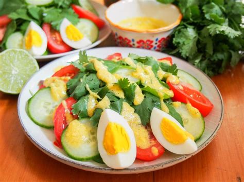 luang-prabang-salad-laos-salad-carolines-cooking image
