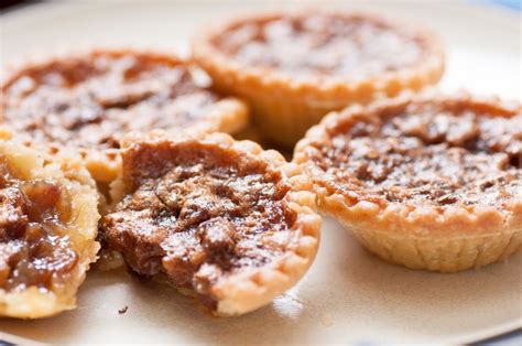 easy-christmas-tarts-delicious-recipe-ideas-forkly image