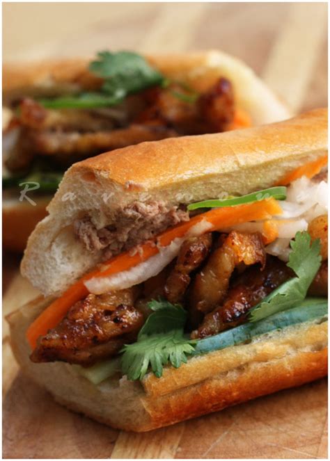 banh-mi-thit-nuong-vietnamese-sandwich-with image