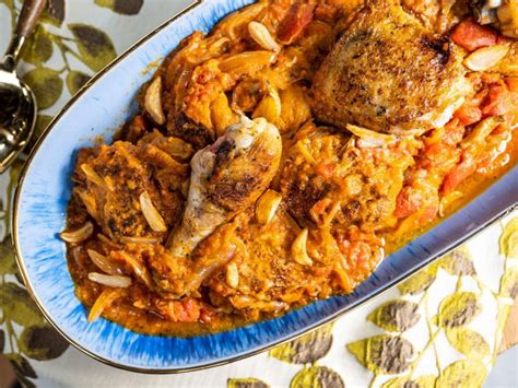 grandmas-smothered-chicken-warm-up-to-fall image