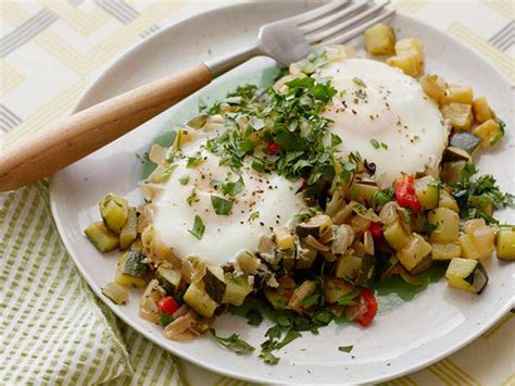 5-hearty-hash-brown-recipes-youll-need-for-brunch image