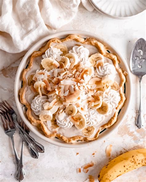 creamy-vegan-banana-cream-pie-gluten-free-option image