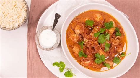 chicken-tamarillo-and-chilli-curry-with-coriander-yoghurt image