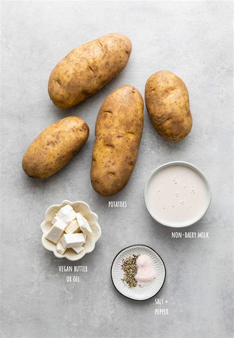 best-vegan-mashed-potatoes-perfectly-fluffy-creamy image