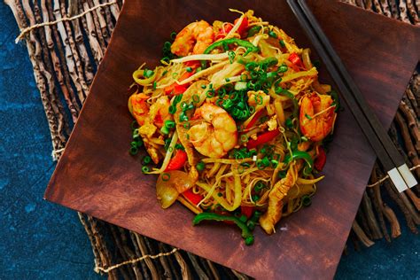 best-singapore-noodles-recipe-curry-bee-hoon image