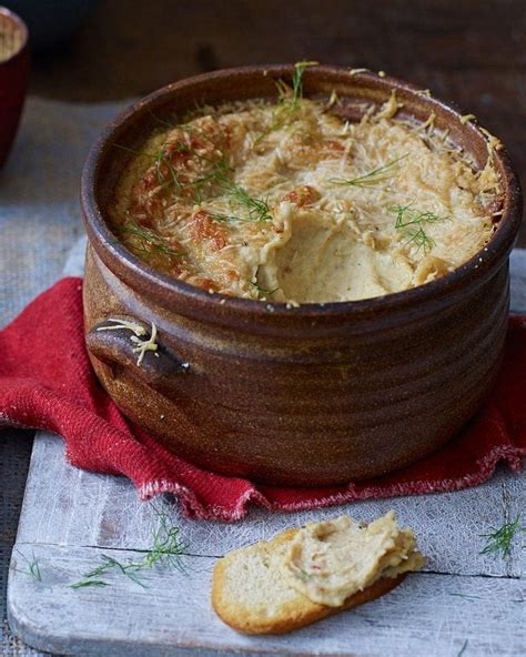 warm-fennel-butter-bean-and-parmesan-dip image
