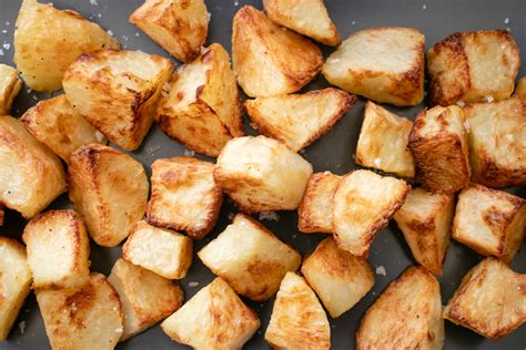 baked-patatas-bravas-spanish-potatoes-the image
