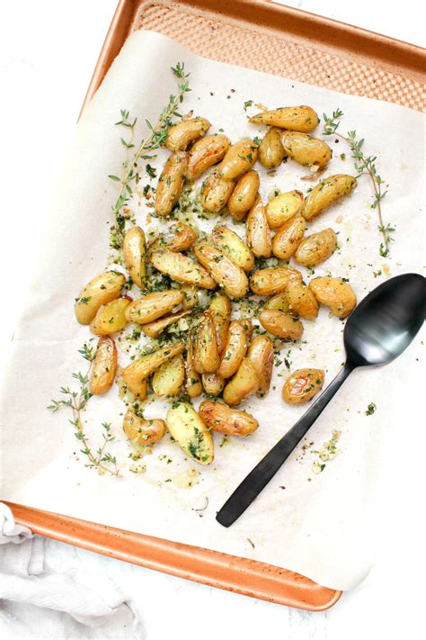roasted-fingerling-potatoes-with-garlic-and-herbs image