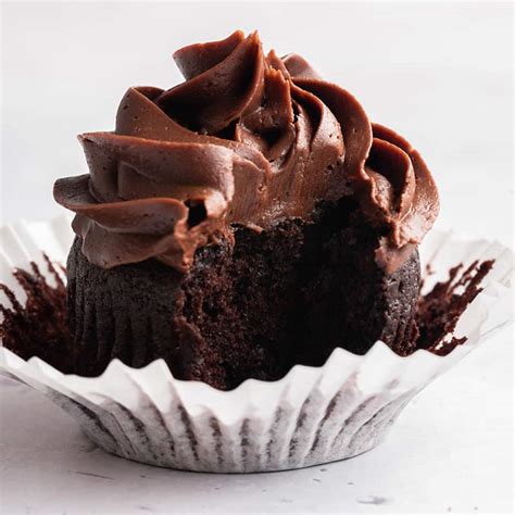 healthy-cupcakes-less-than-150-calories-the-big image