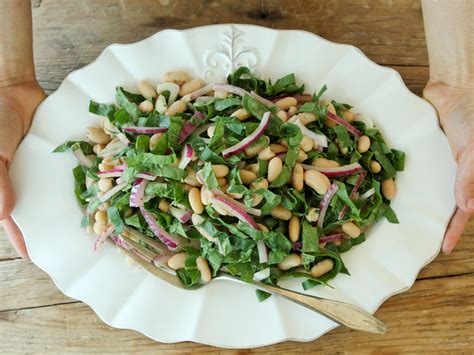recipe-white-bean-and-spinach-salad image