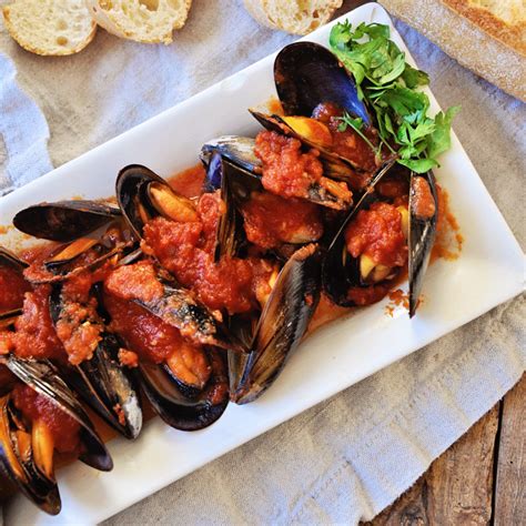 mussels-in-a-spicy-tomato-sauce-mussels image