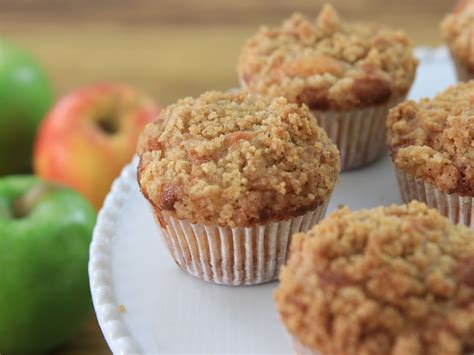 apple-crumble-muffins-recipe-the-cooking-foodie image