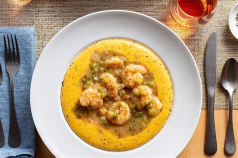 low-country-shrimp-and-grits-sunbasket image