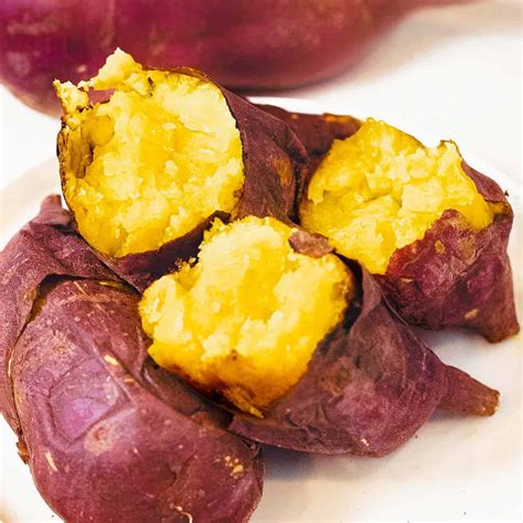 perfect-baked-korean-sweet-potatoes-gungoguma image