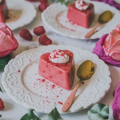 raspberry-pudding-loovfoodcom image