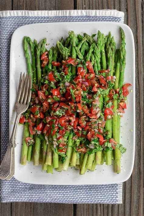 how-to-blanch-asparagus-like-a-pro-the image
