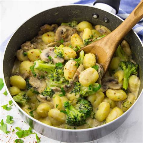 mushroom-gnocchi-with-broccoli-vegan-heaven image