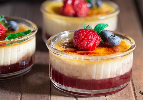 crme-brule-with-strawberries-gday-souffl image