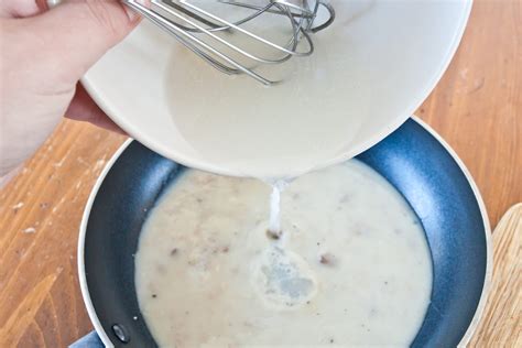 how-to-thicken-gravy-with-xanthan-gum-leaftv image