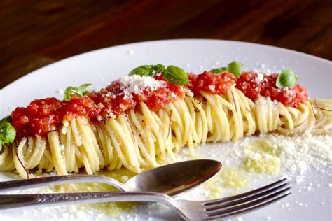 spaghetti-al-pomodoro-with-a-twist-taste-with-the image