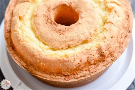 dads-sour-cream-pound-cake-and-lemon-glaze-an image