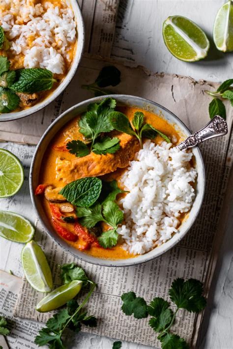 thai-red-curry-with-salmon-cooking-therapy image
