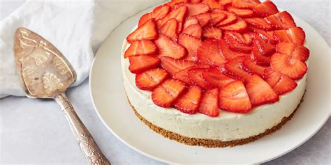 strawberry-cheesecake-recipe-great-british-chefs image