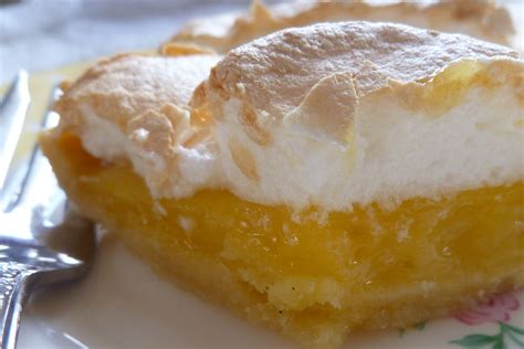 pineapple-meringue-cake-online-recipe-the-maya image