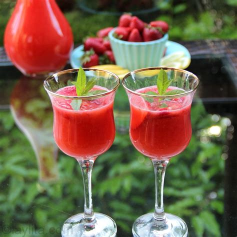 homemade-strawberry-lemonade-laylitas image