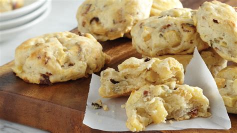 herbed-apple-bacon-biscuits-sobeys-inc image