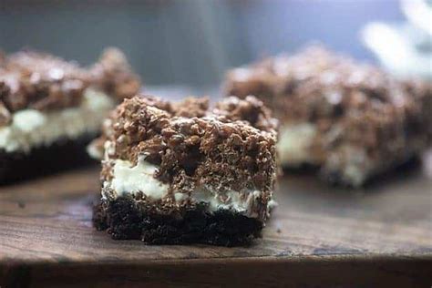 chocolate-peanut-butter-marshmallow-brownies-buns-in image