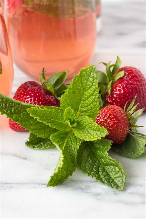 strawberry-mint-sangria-easy-15-minutes-fork-in-the image