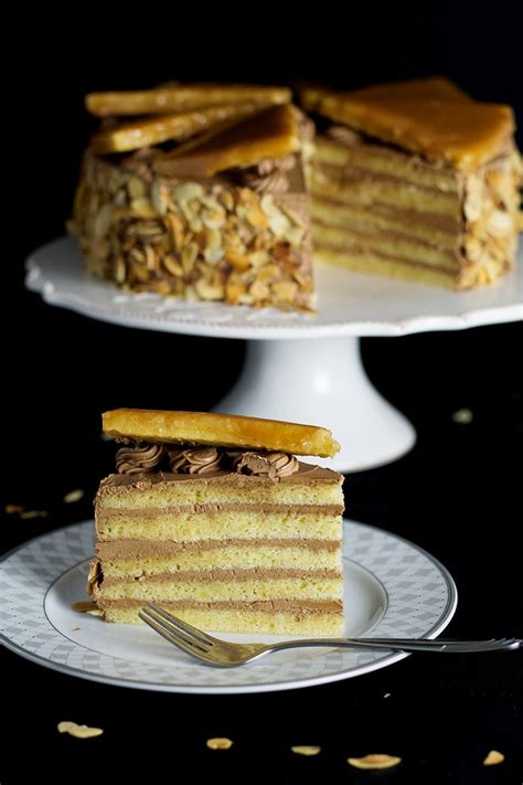 dobos-torte-hungarian-layer-cake-recipe-cooking image