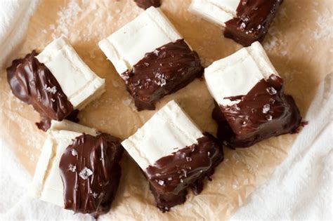 healthy-chocolate-peppermint-marshmallows image