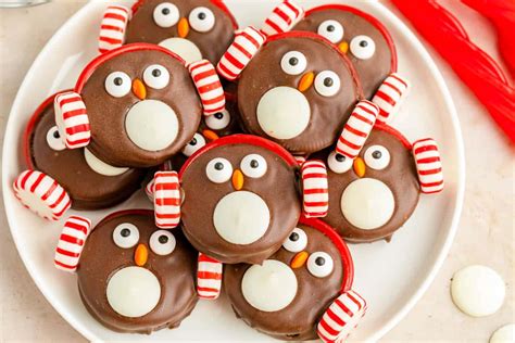 cute-and-easy-oreo-penguin-cookies-sugar-and-soul image