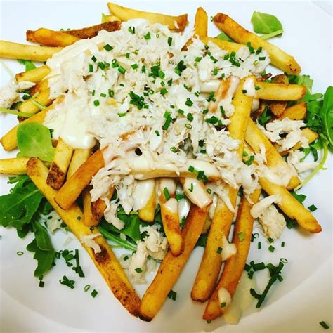 12-uniquely-gluttonous-ways-to-enjoy-french-fries-food image