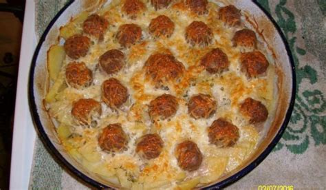meatballs-with-potatoes-in-the-oven image