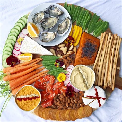 how-to-make-an-epic-healthy-platter-6-board-ideas image