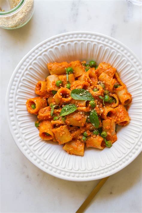 pasta-peas-red-pepper-romesco-sauce-the image