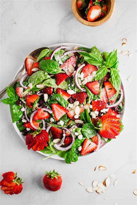 mouthwatering-strawberry-spinach-salad-the image