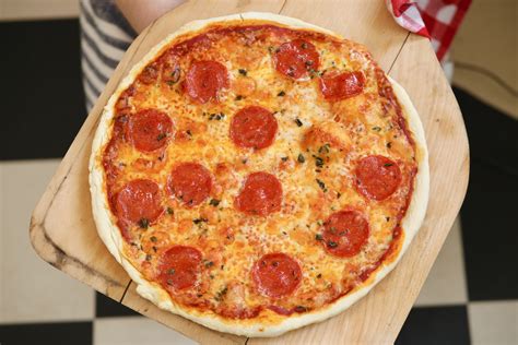 15-minute-pizza-dough-recipe-no-yeast-bigger-bolder image
